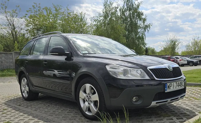 łódzkie Skoda Octavia cena 32800 przebieg: 272000, rok produkcji 2011 z Władysławowo